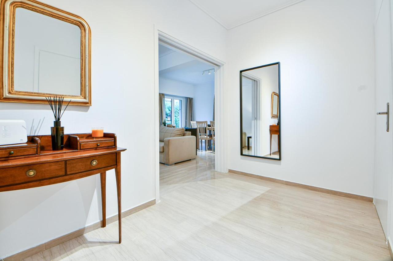 Boutique77 Luxury Apartment Афіни Екстер'єр фото
